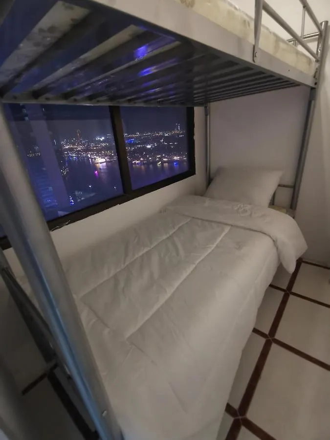Cloud9 Hostel Dubai